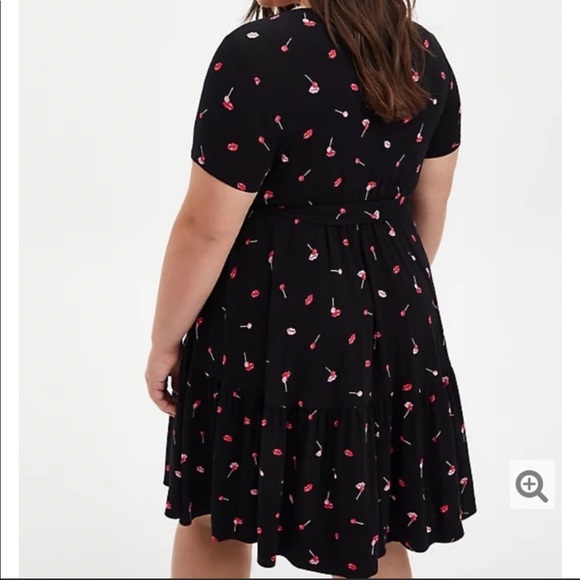 Torrid black lip lollipop print super soft skater dress size 2 - Picture 2 of 5